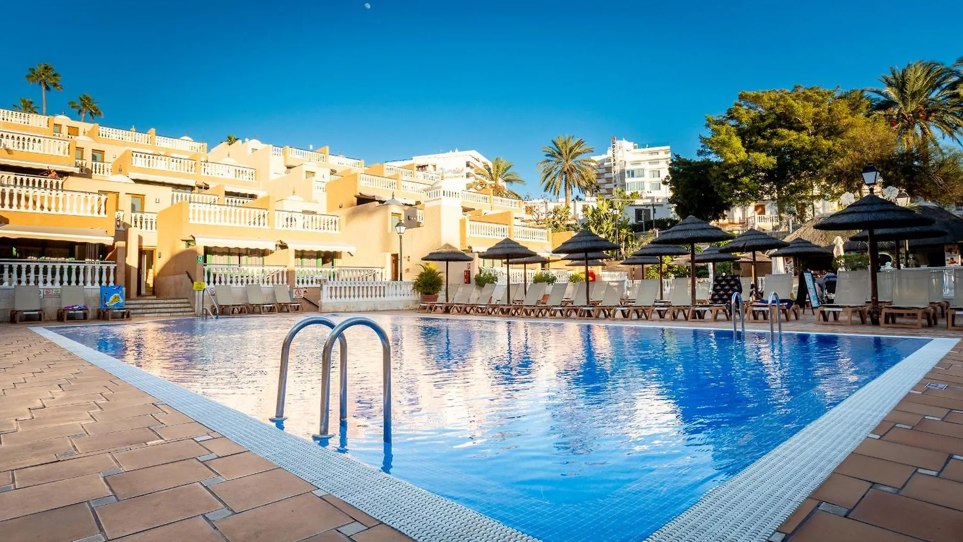 Chic Apartment With Great Terrace Playa de las Americas