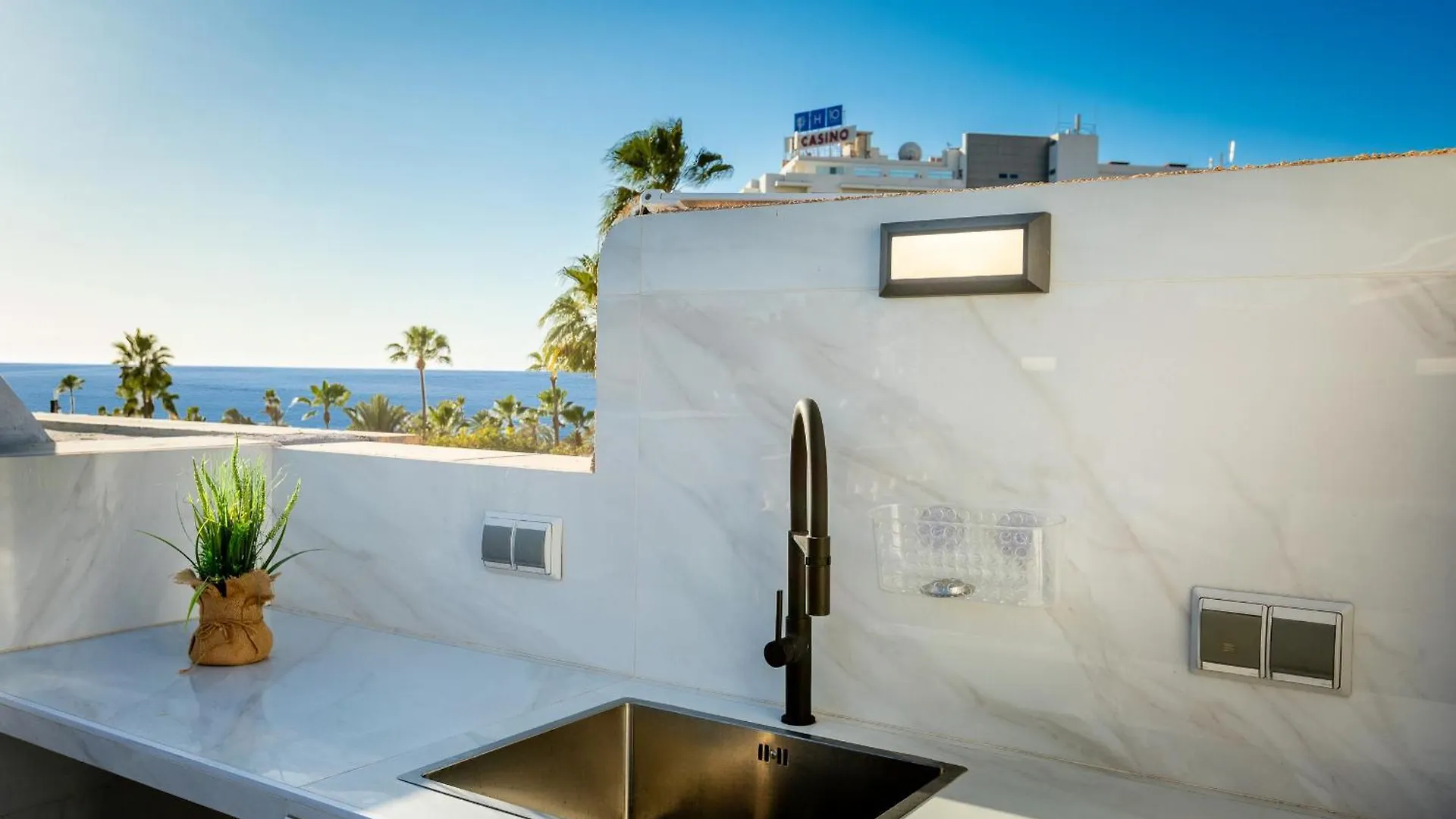 Chic Apartment With Great Terrace Playa de las Americas  Playa de las Americas (Tenerife)